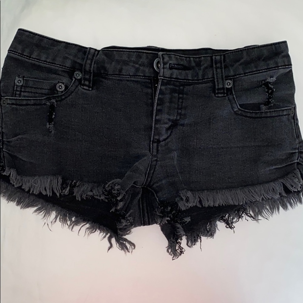 Black distressed shorts